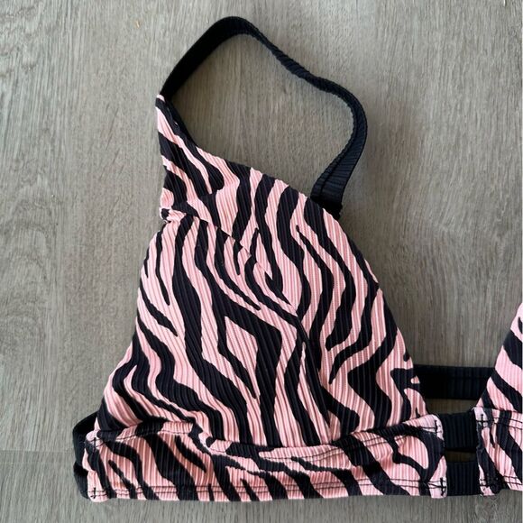 TiniBikini Bikini Swimsuit Top Pink Black Zebra Print Women’s XL NEW - Picture 2 of 8